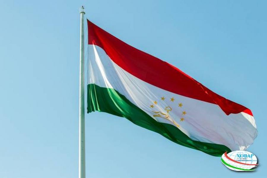 Точикистон арабистон прямой. Флаг Республики Таджикистан. Флагшток Душанбе. Таджикистан Таджикистан флаг. Флаг флаг Таджикистана.