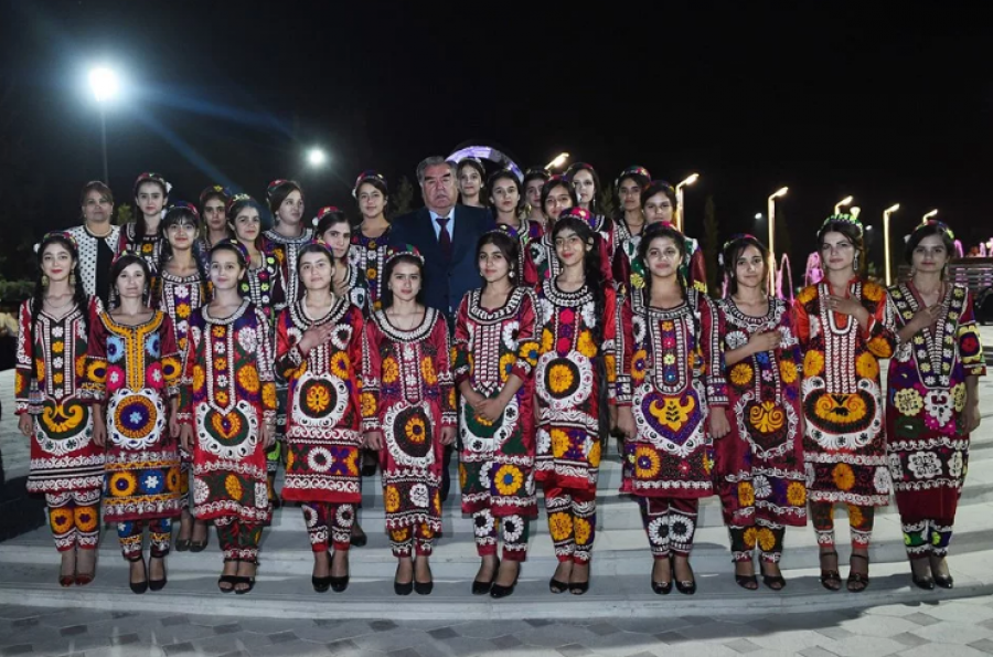 Пагода кулоб 10. Таджикистана Шамсиддин Шохин. Куляб 2021. Пагода Кулоб. Народ Куляб.